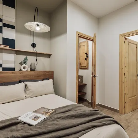 Ada - 2 Bedrooms And Balcony In Eixample Dreta *