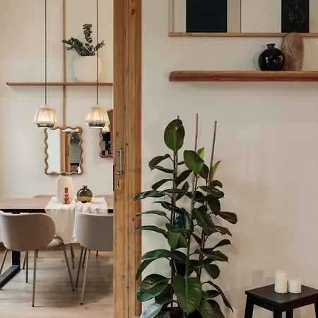 Ada - 2 Bedrooms And Balcony In Eixample Dreta *