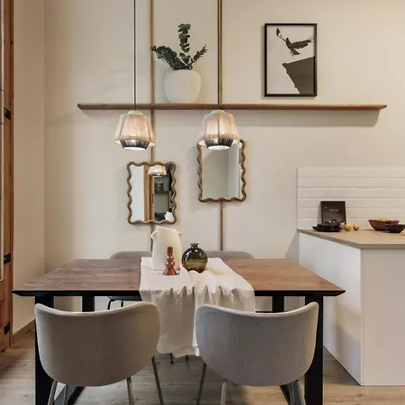Ada - 2 Bedrooms And Balcony In Eixample Dreta * ברצלונה